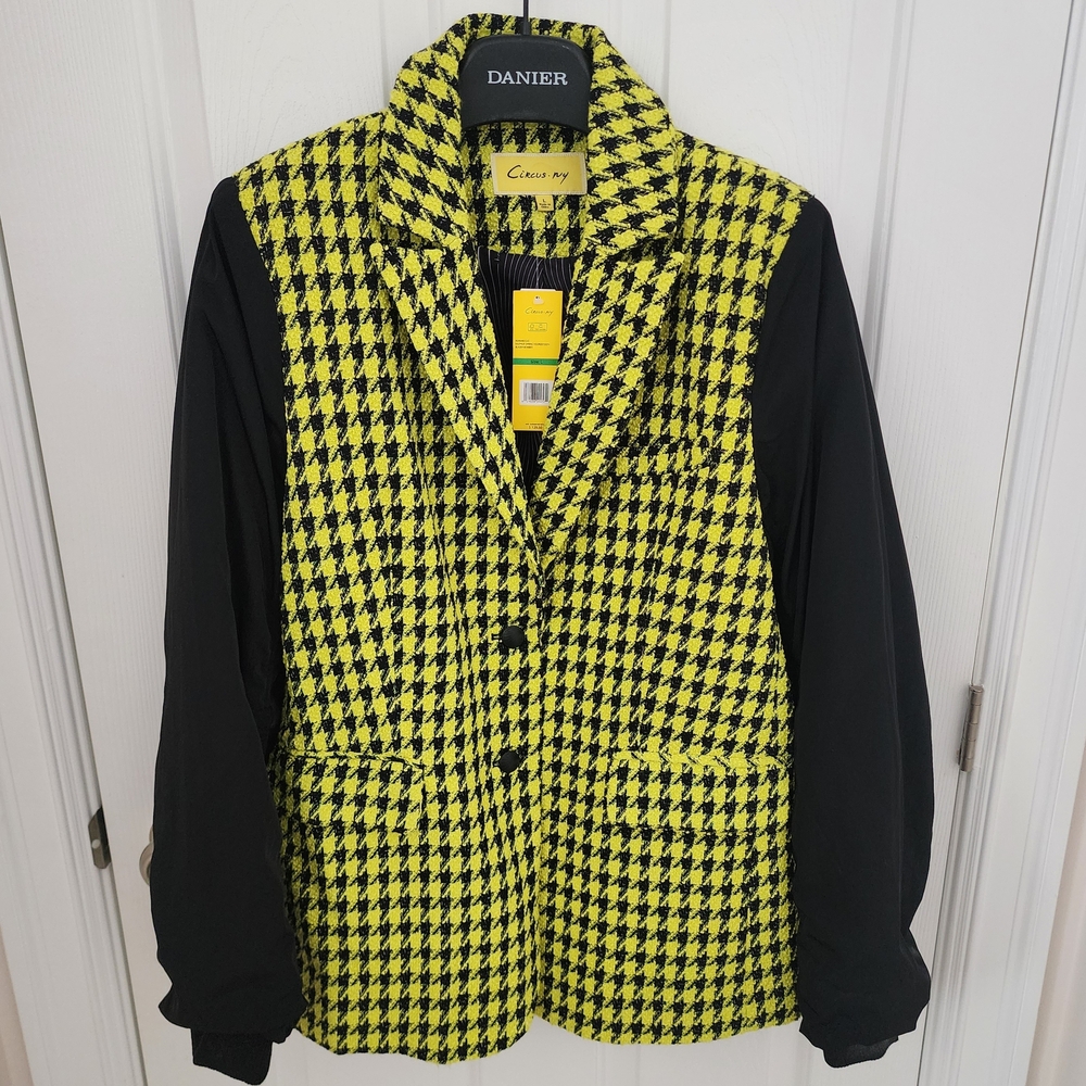 Circus NY woman's Size L Yellow Jacket Coat Bright Punk Goth Style Beautiful